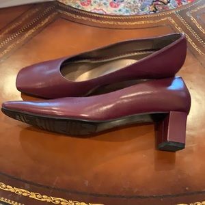 Naturalizer “Gabriella” Merlot Lea 7W NIB low pumps 1.75”